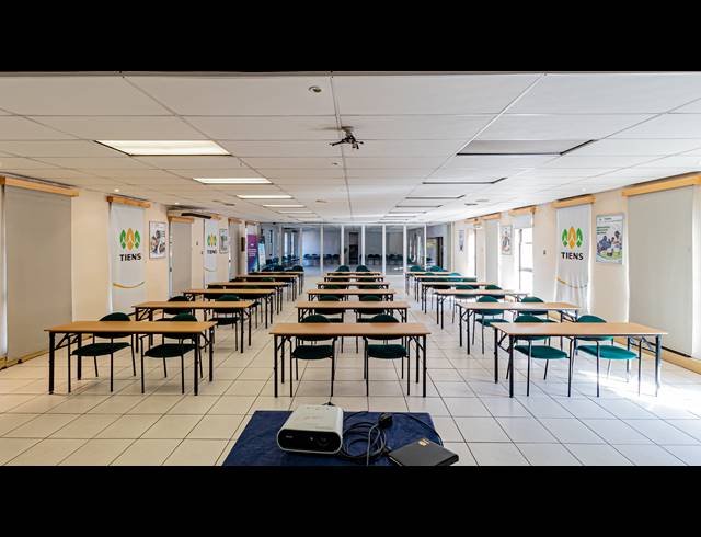 2,278M² OFFICE FOR SALE IN FERNDALE